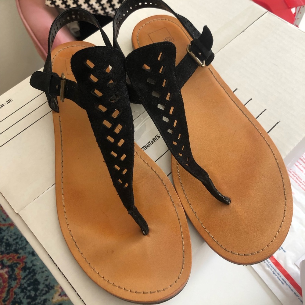 14th Union black sandals